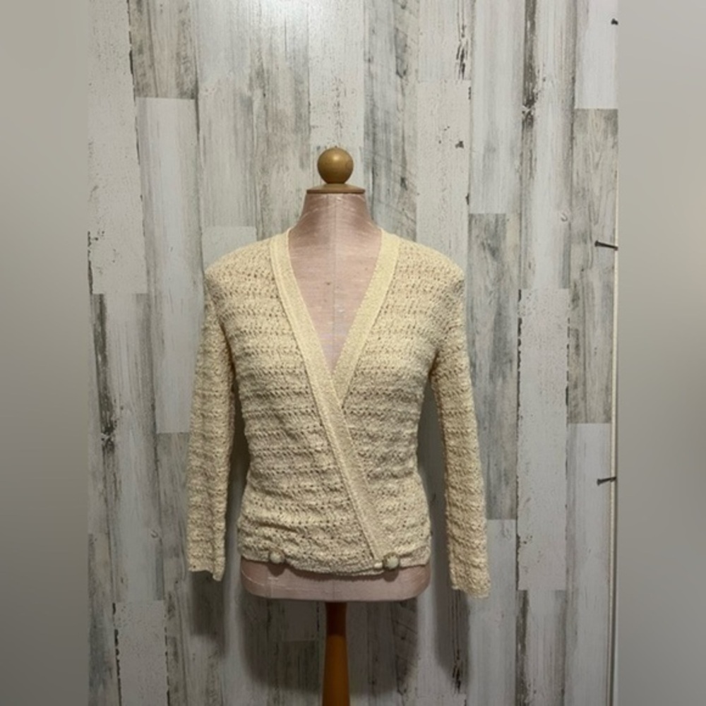 VINTAGE LeRoy Butter‎ cream Cardigan Size small see measurements